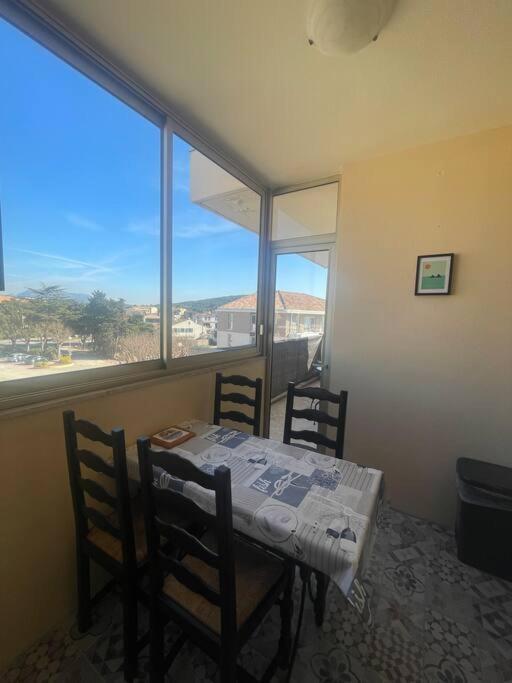 Tres Agreable Avec Balcon Et Wi-fi * Sanary-sur-Mer
